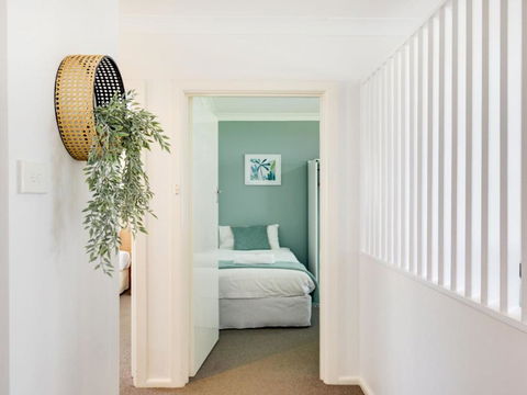 Ocean Blue Apartment Three Apartment On 2nd Level - Accommodation Newcastle 2