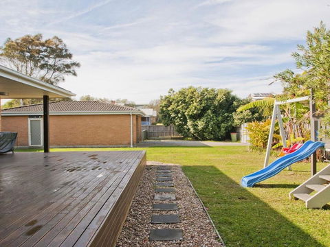 Sand Dunes House & Cabin Accommodation - Accommodation Newcastle 5