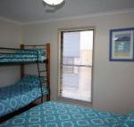 1 Naiad Court Lowset family home with swimming pool  covered deck. Pet friendly - Accommodation Newcastle