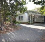 15 Belle Court Modern architect designed open plan holiday home with outdoor shower - Accommodation Newcastle