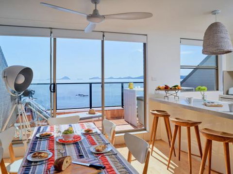 5 Casuarinas 33 Soldiers Point Road Superb Waterfront Unit - Accommodation Newcastle 3