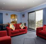 Anchorage 7 Beautifully Renovated Close to Rockpool - Accommodation Newcastle