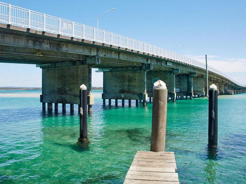 Seabreeze 4 Opposite Bowling Club - Accommodation Newcastle 4