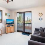 Seabreeze 4 Opposite Bowling Club - Accommodation Newcastle 0