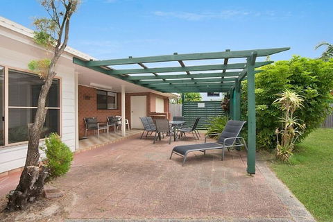 Alexander Palms - Accommodation Newcastle 7
