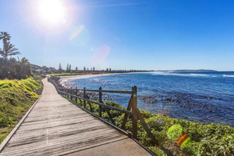 Seachange Foxtel Netflix WiFi - Accommodation Newcastle 3