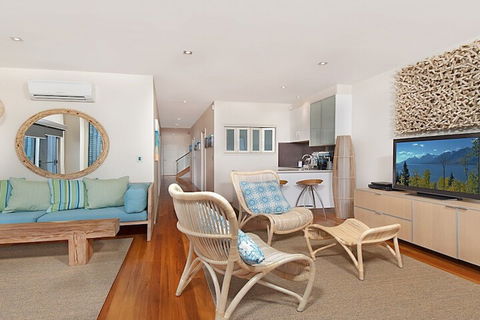Costa Del Sol - Accommodation Newcastle 4