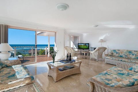 Pacific Rose Winter Holiday Special - Accommodation Newcastle 1