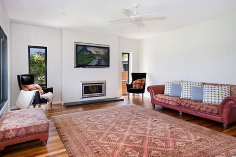 Ferncrest Fernleigh WiFi Air Conditioning - Accommodation Newcastle 2