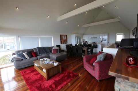 Silver Springs - Accommodation Newcastle 5