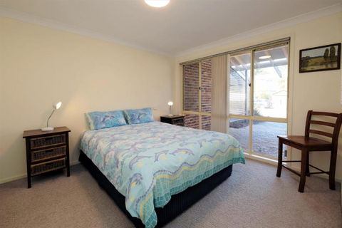 SUNDOWNER - Accommodation Newcastle 6