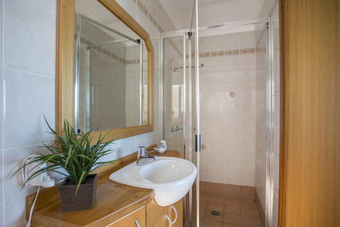 Elevated Views At Burrill Lake 17 Canberra Cres - Accommodation Newcastle 2