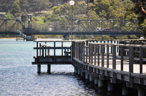 Flat 1 / 15 Dalmeny Drive - Accommodation Newcastle 1