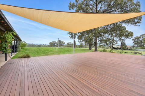 Nulkaba Escape Super Central Walk To Zoo Short Drive To Potters + Wineries - Accommodation Newcastle 4