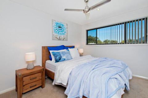 Suibhne Modern Unit Opposite River - Accommodation Newcastle 1