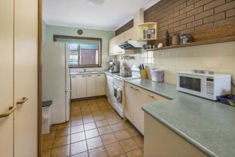 Eagle Point Getaway Waterfront Serenity! - Accommodation Newcastle 4