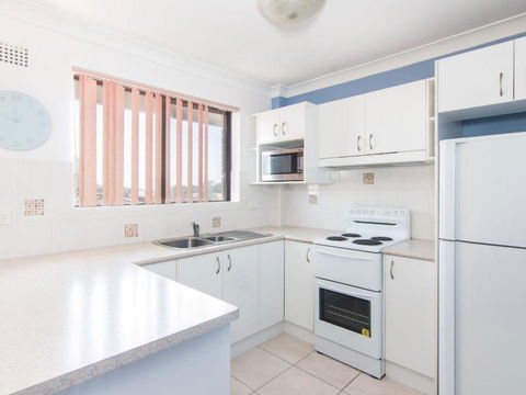 Seabreeze 5 Opposite Bowling Club - Accommodation Newcastle 3