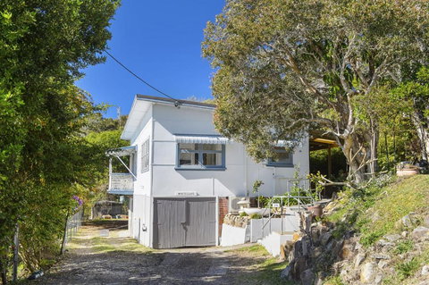 Whitecaps 26 East Street - Accommodation Newcastle 3