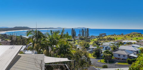 Whitecaps 26 East Street - Accommodation Newcastle 6