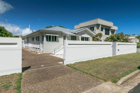 Charming Home By The Sea - Accommodation Newcastle 6