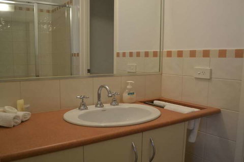 Elsinor Townhouse 7 Mulwala - Accommodation Newcastle 5