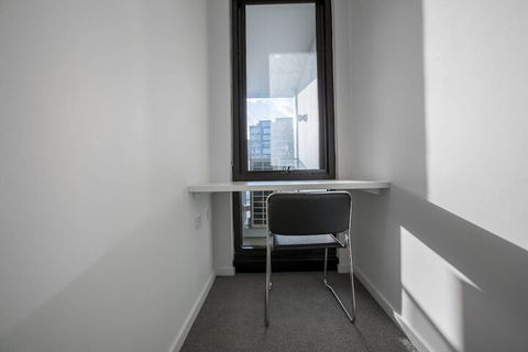 Brand New Apt With Sea Views In Heart Of St Kilda - Accommodation Newcastle 6