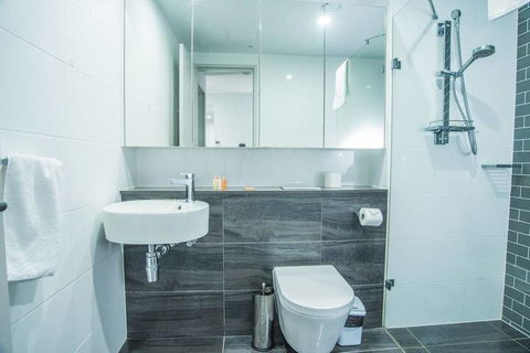 Stunning And Cozy Apartment In Heart Of Mascot - Accommodation Newcastle 7