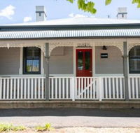 Red Door Cottage of Orange Heritage Home - Accommodation Newcastle