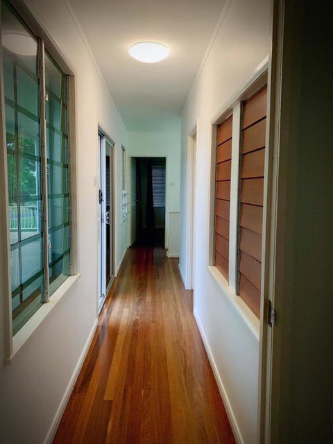 Holiday Rental Huge House With Beach Views - Accommodation Newcastle 2