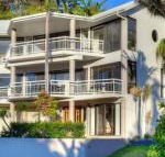 BEACHSIDE MANOR walk to the beach - Accommodation Newcastle