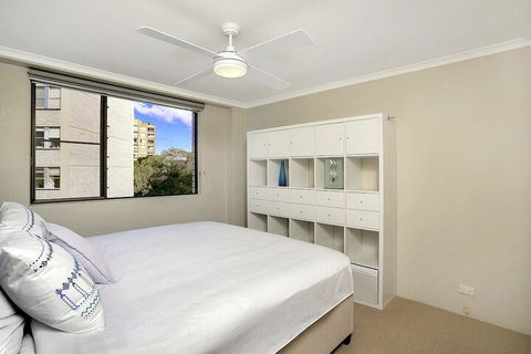 HAMP1 Bright Apartment In Cremorne - Accommodation Newcastle 2