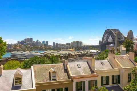 Stunning Sydney Home 11 - Accommodation Newcastle 3