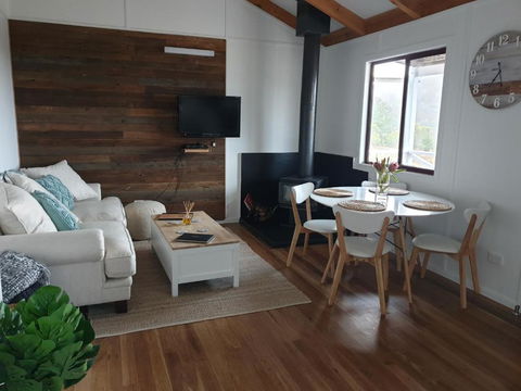 R & R On The Ravine - Accommodation Newcastle 4