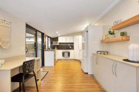 North Central Holiday Home - Accommodation Newcastle 0
