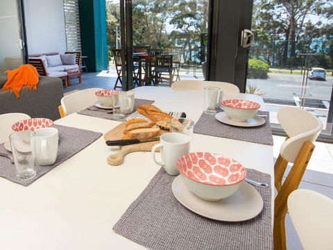 Bay Breeze (By Jervis Bay Rentals) - Accommodation Newcastle 2