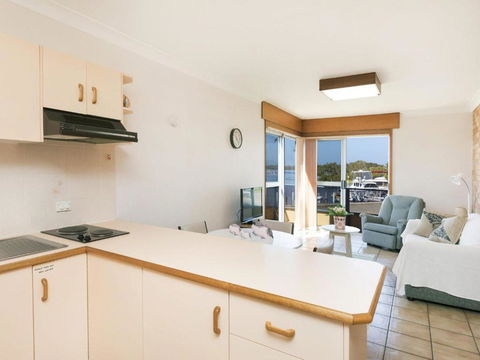 Fairholme 12 - Accommodation Newcastle 1