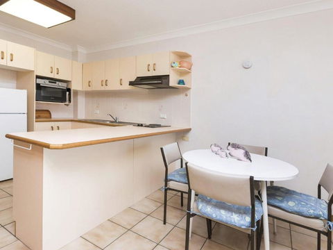 Fairholme 12 - Accommodation Newcastle 5
