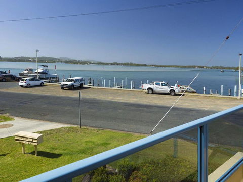 Fairholme 12 - Accommodation Newcastle 4