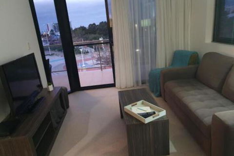 Oceanic Apartment - Accommodation Newcastle 6