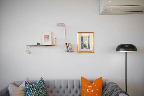 107light Filled Cozy Apt In The Heart Of St. Kilda - Accommodation Newcastle 3
