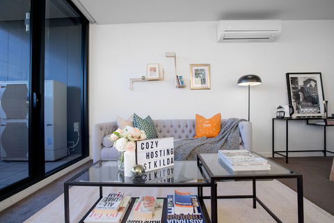107light Filled Cozy Apt In The Heart Of St. Kilda - Accommodation Newcastle 5