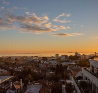 107light Filled Cozy Apt in the Heart of St. Kilda - Accommodation Newcastle