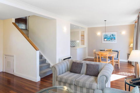 Apartments At 15 Thompsons - Accommodation Newcastle 4