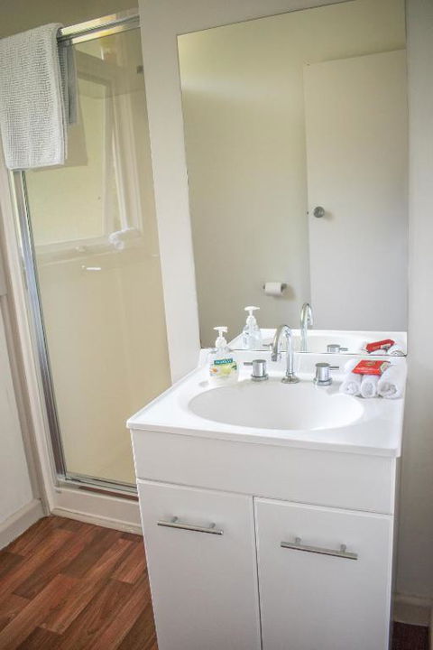Russell Falls Holiday Cottages - Accommodation Newcastle 6