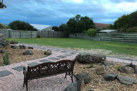 OCEAN BREEZE - Accommodation Newcastle 0