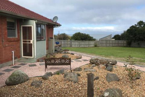 OCEAN BREEZE - Accommodation Newcastle 3