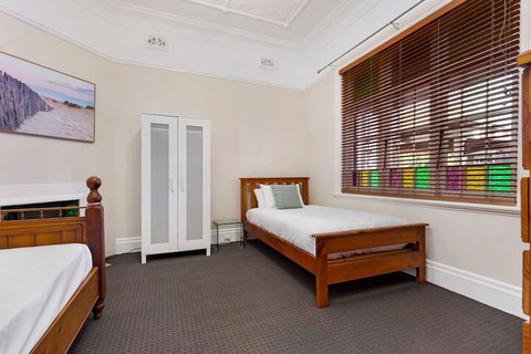 Drummoyne 3 Bedroom Home (62ALE) - Accommodation Newcastle 4