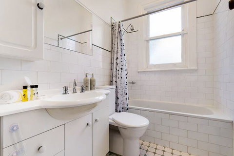 Drummoyne 3 Bedroom Home (62ALE) - Accommodation Newcastle 2