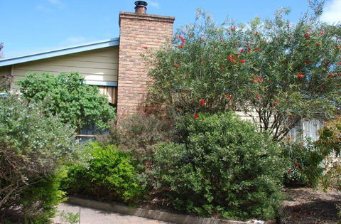 SHORE BEATS WORK INVERLOCH - Accommodation Newcastle 6