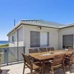 Blue Horizon Beachfront With Fireplace - Accommodation Newcastle 0